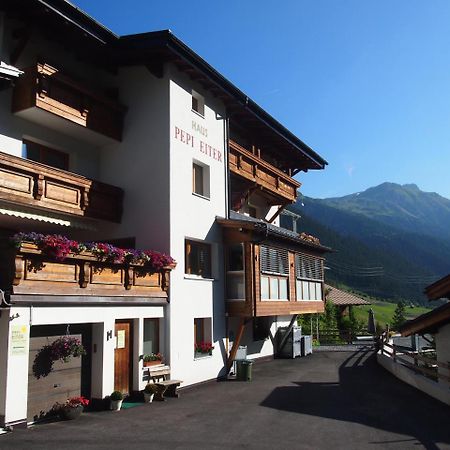 Quality Hosts Arlberg - Haus Pepi Eiter Hotel Sankt Anton am Arlberg Exterior photo