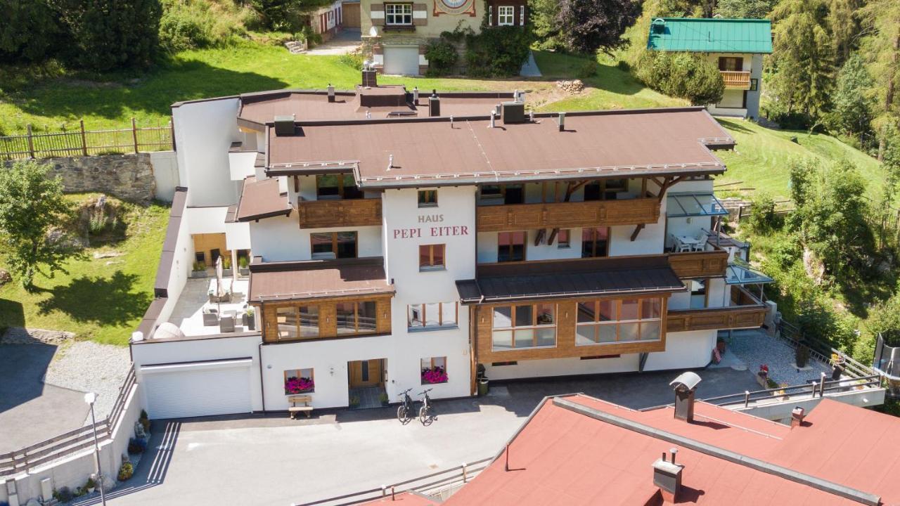 Quality Hosts Arlberg - Haus Pepi Eiter Hotel Sankt Anton am Arlberg Exterior photo